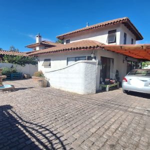 Se Arrienda Gran Casa Barrio Colonial Machali