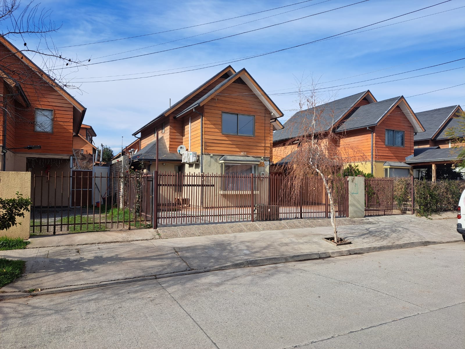 Arriendo Casa amplia 2 pisos  Los Huertos de Machalí